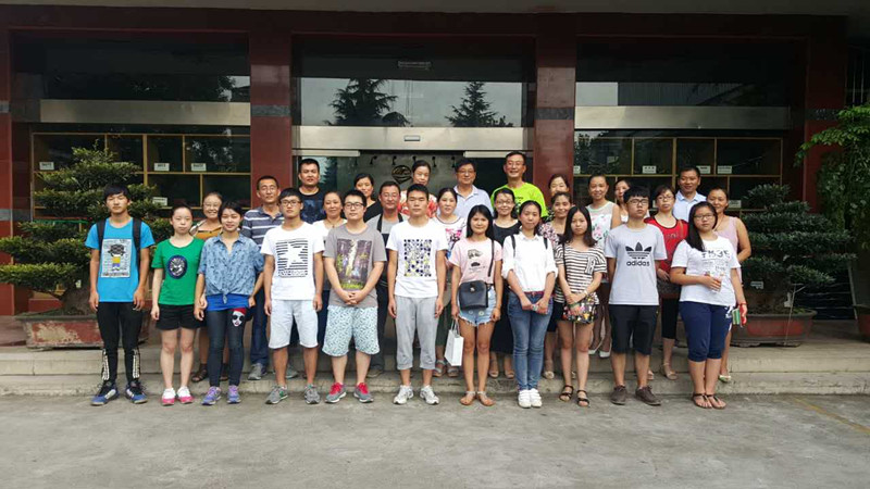 點(diǎn)點(diǎn)愛(ài)心，溫暖真情--2015年寶業(yè)（集團）公司“愛(ài)心助學(xué)”活動(dòng)報道